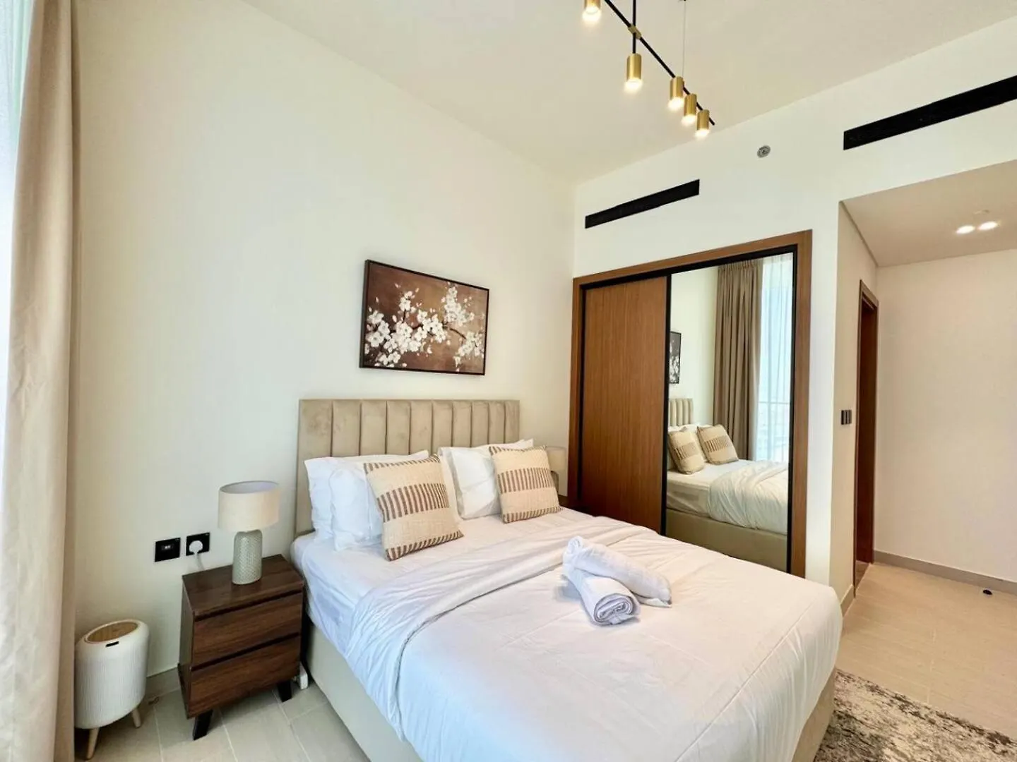 Cozy 1Br Wood & Beige Retreat In Jvc Apartment Dubai United Arab Emirates