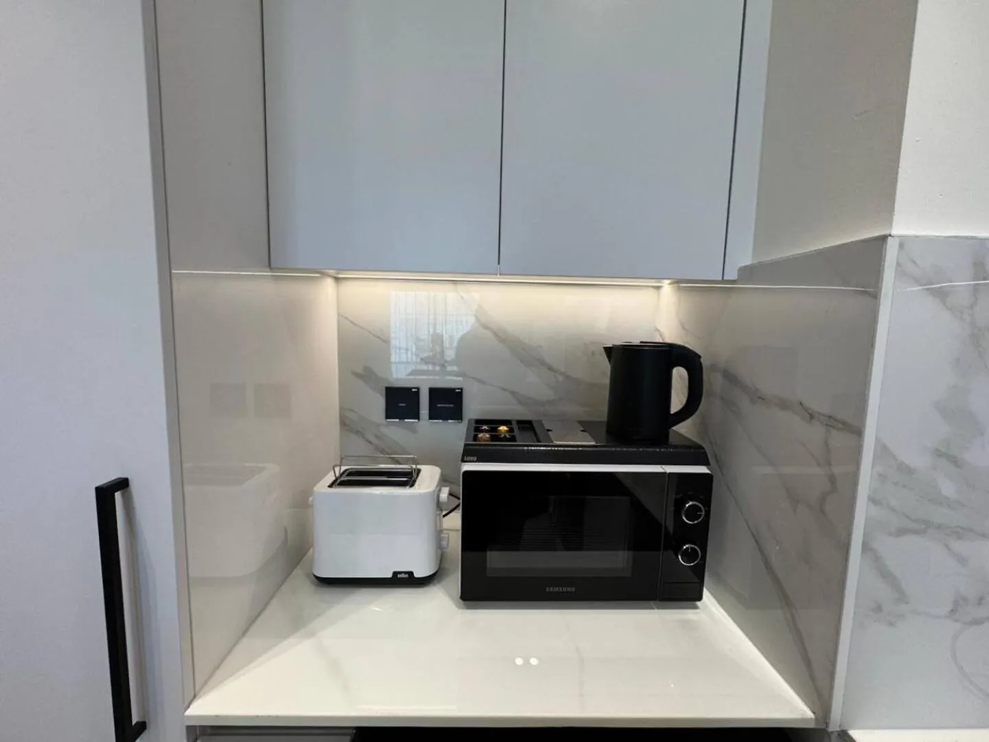 Cozy 1Br Wood & Beige Retreat In Jvc Apartment Dubai 0*,  United Arab Emirates