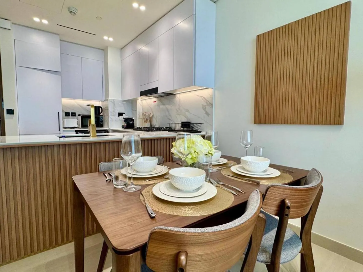 Cozy 1Br Wood & Beige Retreat In Jvc Apartment Dubai United Arab Emirates