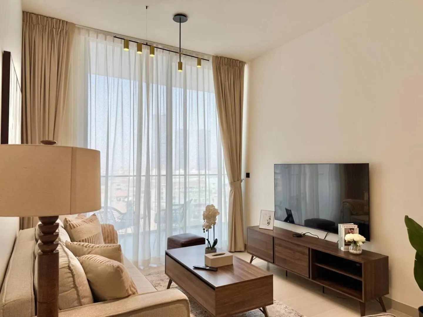 Cozy 1Br Wood & Beige Retreat In Jvc Apartment Dubai United Arab Emirates