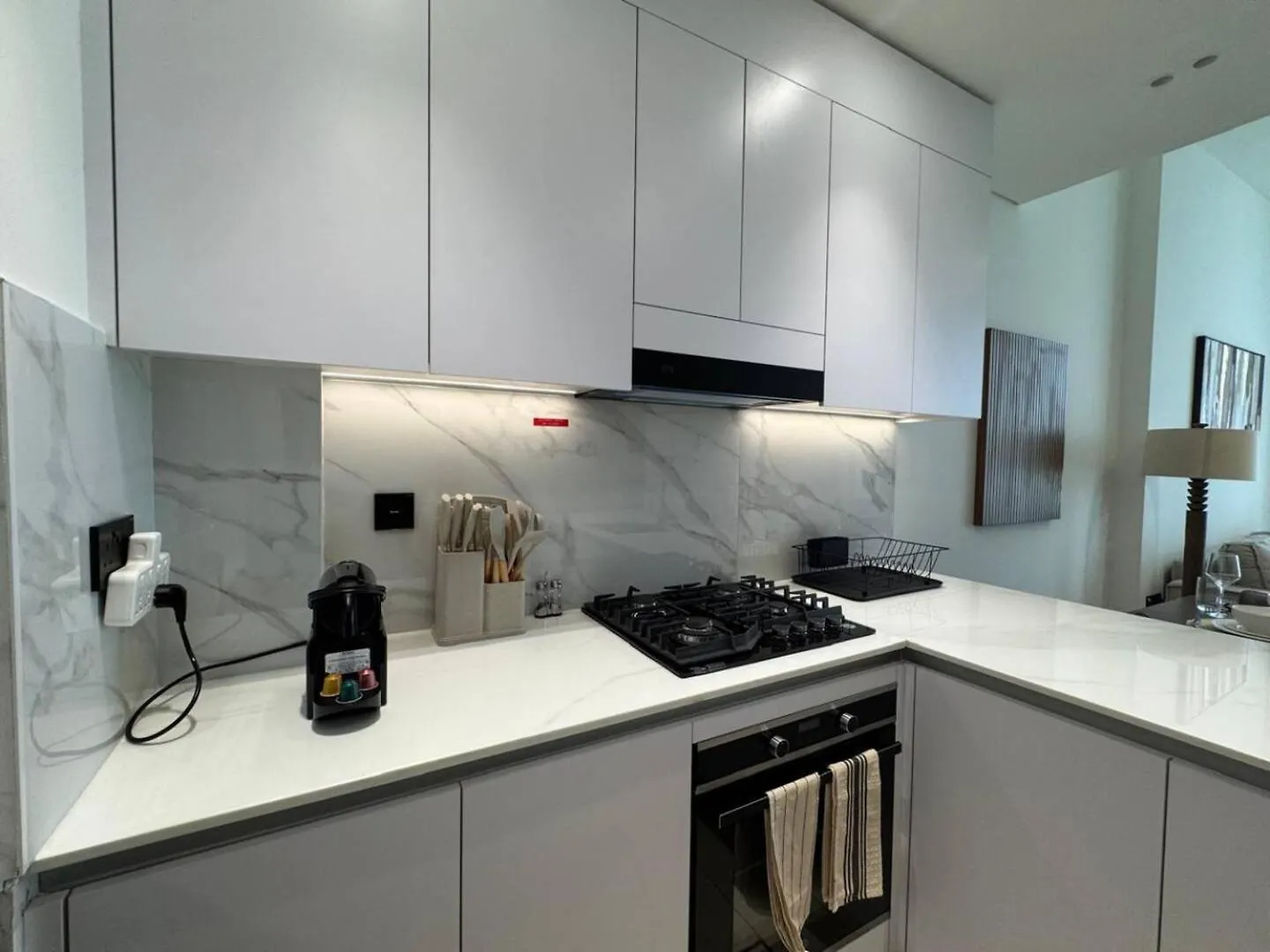 Cozy 1Br Wood & Beige Retreat In Jvc Apartment Dubai