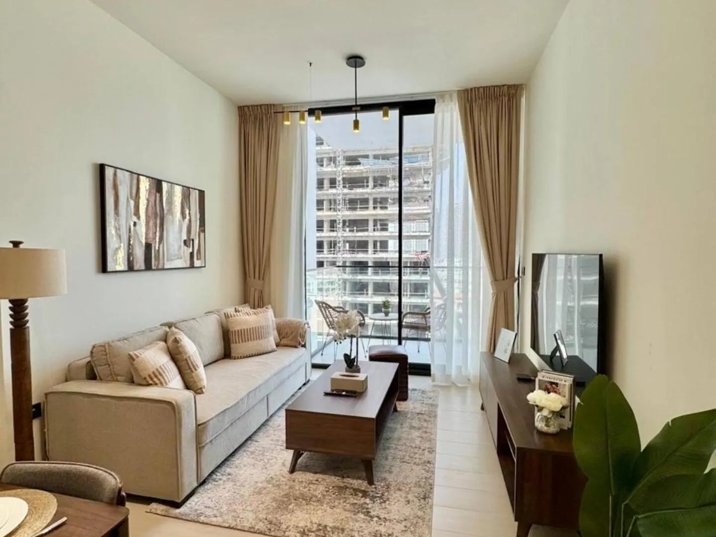 Cozy 1Br Wood & Beige Retreat In Jvc Apartment Dubai