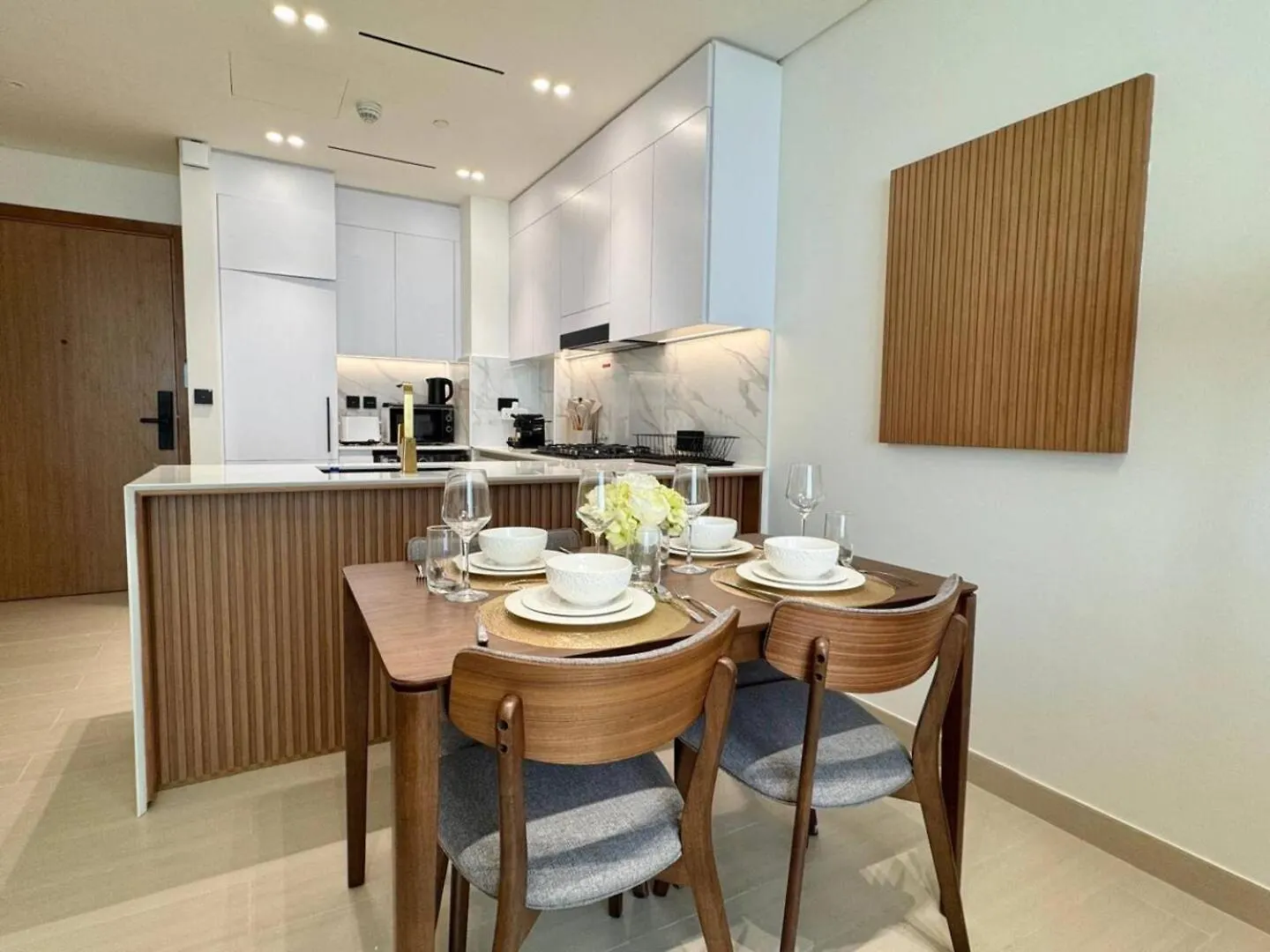 Cozy 1Br Wood & Beige Retreat In Jvc Apartment Dubai United Arab Emirates