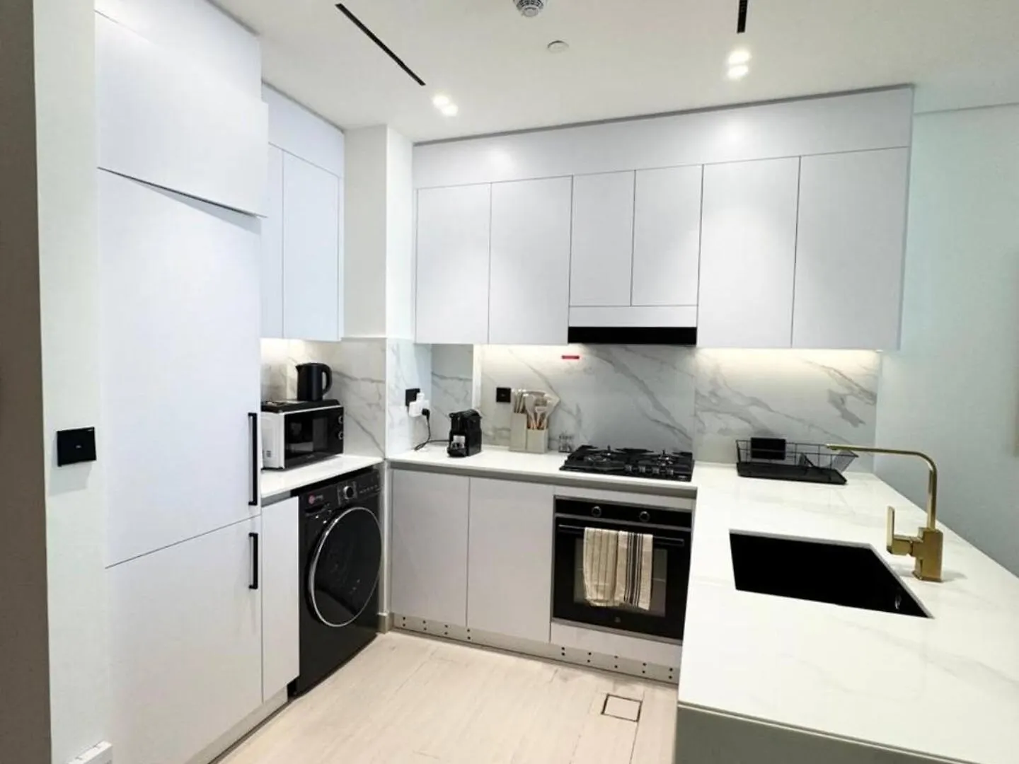 Cozy 1Br Wood & Beige Retreat In Jvc Apartment Dubai 0*,