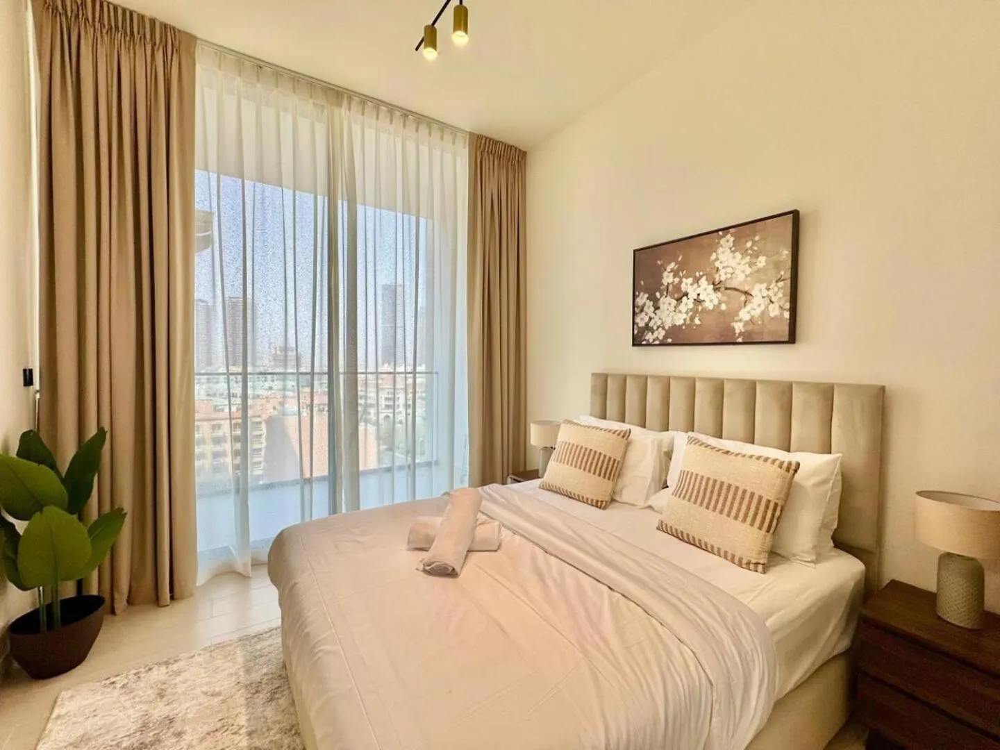 Cozy 1Br Wood & Beige Retreat In Jvc Apartment Dubai